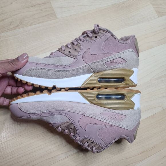 Nike Air Max 90 SE Particle Pink Sneakers - Picture 8 of 8